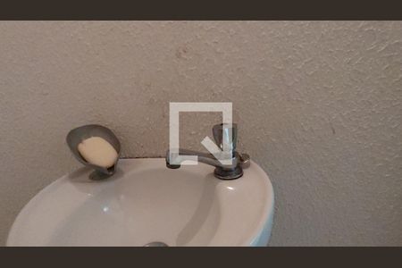 Casa à venda com 200m², 3 quartos e 4 vagas Casa à venda com 200m², 3 quartos e 4 vagasLavabo