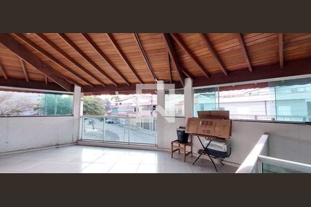 Casa à venda com 200m², 3 quartos e 4 vagas Casa à venda com 200m², 3 quartos e 4 vagasVaranda Quarto 1 suíte