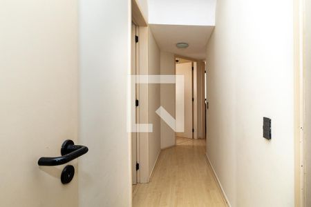 Corredor de apartamento para alugar com 3 quartos, 192m² em Água Verde, Curitiba