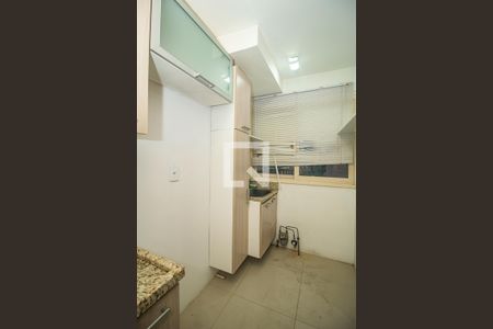 Cozinha de apartamento à venda com 1 quarto, 35m² em Santana, Porto Alegre