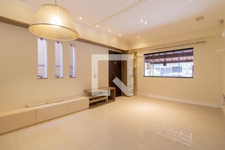 Casa à venda com 112m², 2 quartos e 2 vagasSala