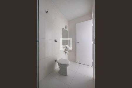 Banheiro de apartamento para alugar com 1 quarto, 52m² em Pinheiros, São Paulo