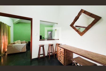 Casa à venda com 650m², 4 quartos e 3 vagas Casa à venda com 650m², 4 quartos e 3 vagasÁrea externa