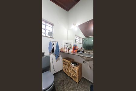 Casa à venda com 650m², 4 quartos e 3 vagas Casa à venda com 650m², 4 quartos e 3 vagasBanheiro Suite