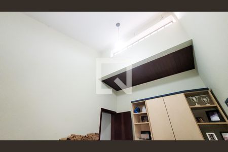 Casa à venda com 650m², 4 quartos e 3 vagas Casa à venda com 650m², 4 quartos e 3 vagasQuarto 2