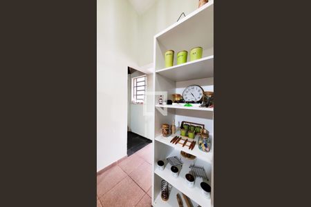 Casa à venda com 650m², 4 quartos e 3 vagas Casa à venda com 650m², 4 quartos e 3 vagasDespensa