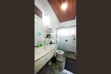 Casa à venda com 650m², 4 quartos e 3 vagas Casa à venda com 650m², 4 quartos e 3 vagasBanheiro Social