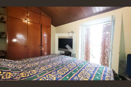 Casa à venda com 650m², 4 quartos e 3 vagas Casa à venda com 650m², 4 quartos e 3 vagasSuite