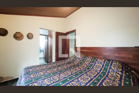 Casa à venda com 650m², 4 quartos e 3 vagas Casa à venda com 650m², 4 quartos e 3 vagasSuite