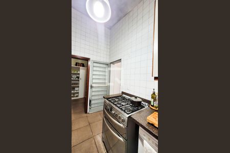 Casa à venda com 650m², 4 quartos e 3 vagas Casa à venda com 650m², 4 quartos e 3 vagasCozinha