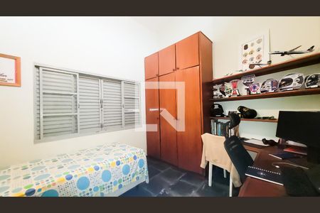 Casa à venda com 650m², 4 quartos e 3 vagas Casa à venda com 650m², 4 quartos e 3 vagasQuarto 1