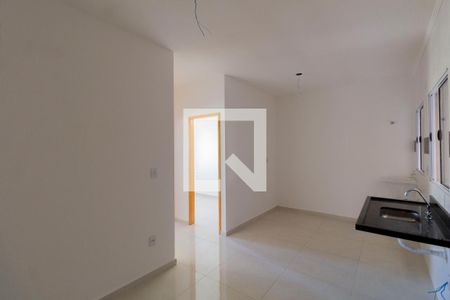 Sala e Cozinha Integrada  de apartamento para alugar com 2 quartos, 40m² em Artur Alvim, São Paulo