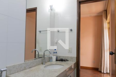 Banheiro da Suíte de apartamento à venda com 3 quartos, 160m² em Buritis, Belo Horizonte