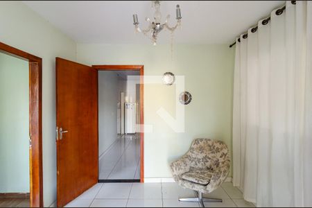 Sala de casa para alugar com 4 quartos, 260m² em Conjunto Residencial Jardim Canaa, São Paulo