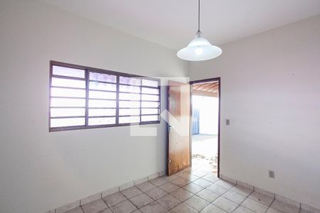 Sala de casa para alugar com 3 quartos, 189m² em Santa Mônica, Uberlândia