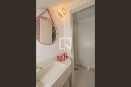 Banheiro de casa à venda com 3 quartos, 240m² em Vila Paulo Silas, São Paulo