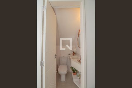 Banheiro de casa à venda com 2 quartos, 240m² em Vila Paulo Silas, São Paulo