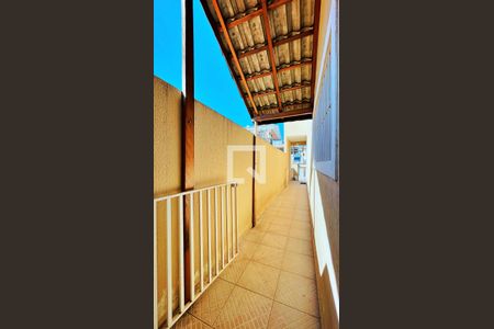 Casa à venda com 218m², 2 quartos e 5 vagas Casa à venda com 218m², 2 quartos e 5 vagasÁrea externa