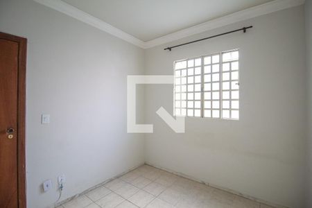 Quarto 1 de apartamento para alugar com 2 quartos, 54m² em Heliópolis, Belo Horizonte