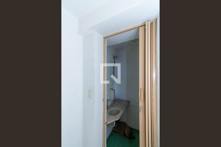 Banheiro de kitnet/studio para alugar com 1 quarto, 50m² em Centro Histórico de São Paulo, São Paulo