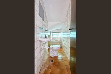 Lavabo de casa para alugar com 2 quartos, 125m² em Jardim Ubirajara (zona Sul), São Paulo