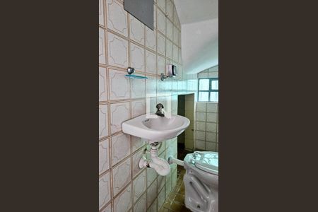 Lavabo de casa para alugar com 2 quartos, 125m² em Jardim Ubirajara (zona Sul), São Paulo