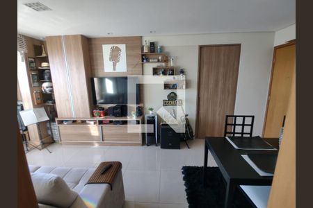 sala de apartamento à venda com 2 quartos, 70m² em Buritis, Belo Horizonte