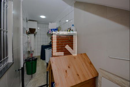 Casa à venda com 230m², 5 quartos e 2 vagas Casa à venda com 230m², 5 quartos e 2 vagasÁrea de Serviço