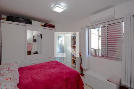 Casa à venda com 230m², 5 quartos e 2 vagas Casa à venda com 230m², 5 quartos e 2 vagasQuarto 3 ( Suite )