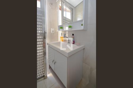 Casa à venda com 230m², 5 quartos e 2 vagas Casa à venda com 230m², 5 quartos e 2 vagasBanheiro Social 2