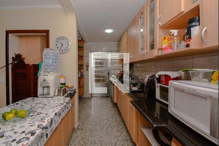 Casa à venda com 230m², 5 quartos e 2 vagas Casa à venda com 230m², 5 quartos e 2 vagasCozinha