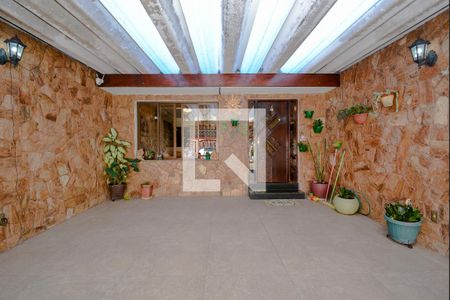 Casa à venda com 230m², 5 quartos e 2 vagas Casa à venda com 230m², 5 quartos e 2 vagasGaragem