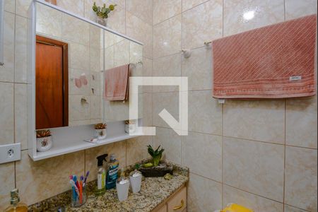 Casa à venda com 230m², 5 quartos e 2 vagas Casa à venda com 230m², 5 quartos e 2 vagasBanheiro Social