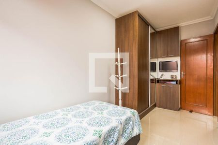 Quarto 1 de casa para alugar com 3 quartos, 187m² em Jardim Itu, Porto Alegre