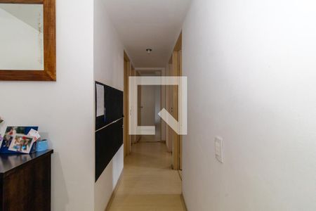Corredor de apartamento à venda com 3 quartos, 90m² em Vila Sonia, São Paulo