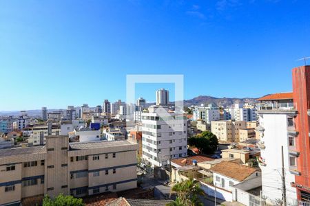 Vista da Suíte de apartamento para alugar com 2 quartos, 77m² em Sagrada Família, Belo Horizonte