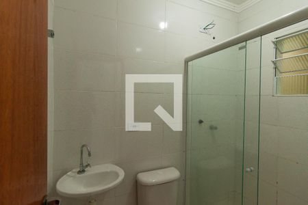 Banheiro de casa de condomínio para alugar com 1 quarto, 40m² em Vila Bela, São Paulo