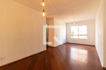 Sala de apartamento para alugar com 2 quartos, 66m² em Jardim Santa Emília, São Paulo