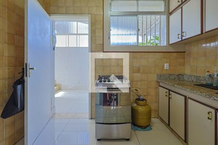 Cozinha de casa à venda com 3 quartos, 136m² em Padre Eustáquio, Belo Horizonte