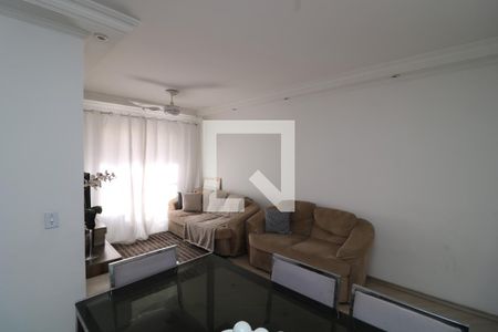 Sala de apartamento para alugar com 3 quartos, 68m² em Jardim Colina, São Paulo