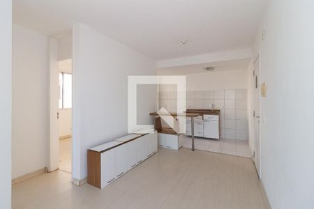 Sala de apartamento para alugar com 2 quartos, 50m² em Parada de Lucas, Rio de Janeiro