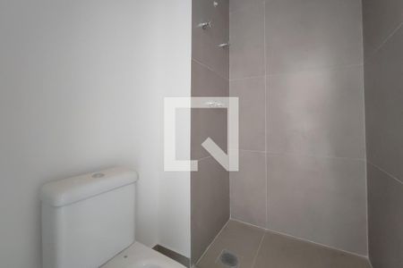 Banheiro de apartamento para alugar com 1 quarto, 33m² em Parque Industrial, Campinas