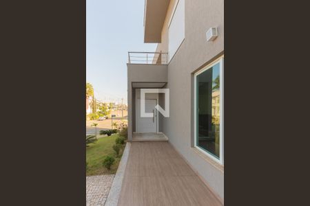 Casa à venda com 638m², 5 quartos e 4 vagas Casa à venda com 638m², 5 quartos e 4 vagasHall de Entrada