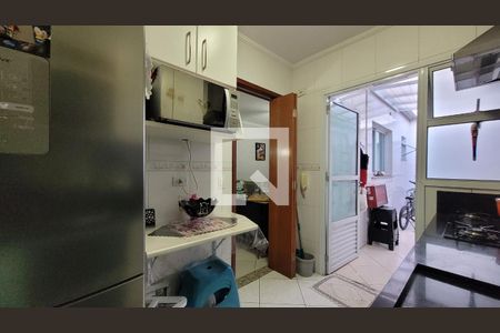 Cozinha  de apartamento à venda com 2 quartos, 69m² em Vila Curuca, Santo André