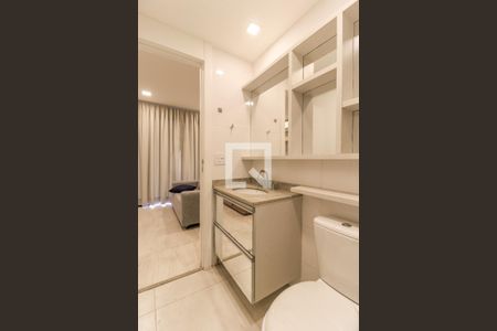 Banheiro de apartamento para alugar com 1 quarto, 36m² em Campo Belo, São Paulo