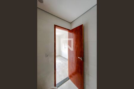 Banheiro da Suíte de apartamento à venda com 1 quarto, 33m² em Vila Bertioga, São Paulo