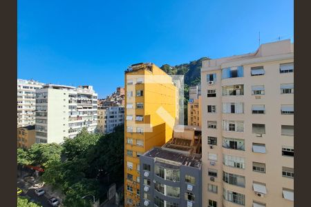 Vista 1 da Sala de apartamento para alugar com 1 quarto, 30m² em Copacabana, Rio de Janeiro