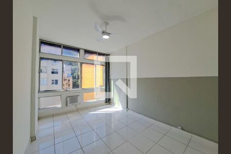 Sala/Quarto  de apartamento para alugar com 1 quarto, 30m² em Copacabana, Rio de Janeiro