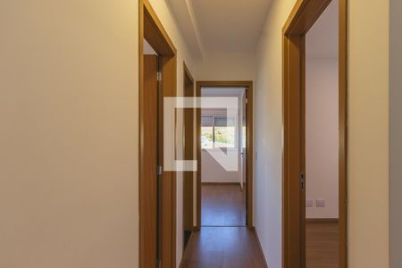 Corredor dos quartos de apartamento para alugar com 3 quartos, 64m² em Condomínio Residencial Colinas do Paratehy, São José dos Campos
