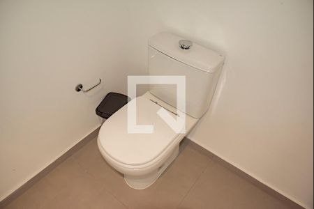 Banheiro de kitnet/studio à venda com 1 quarto, 16m² em Vila Clementino, São Paulo